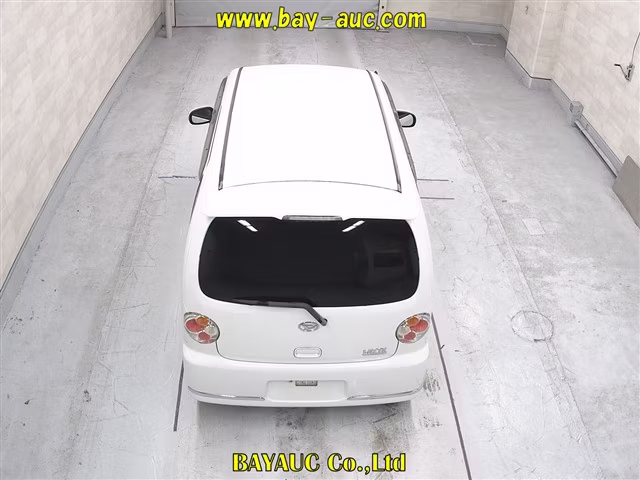DAIHATSU MOVE LATTE