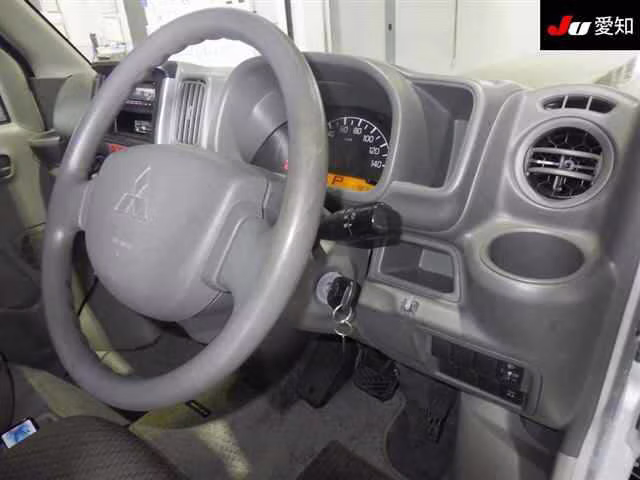 MITSUBISHI MINICAB