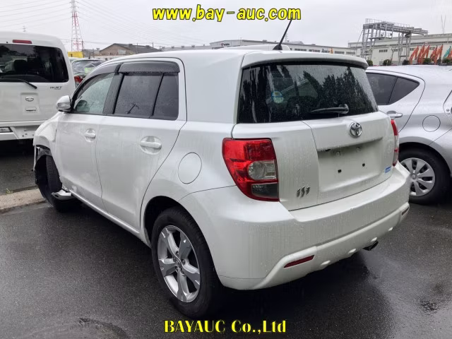 TOYOTA IST