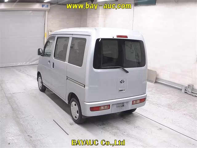 TOYOTA PIXIS VAN