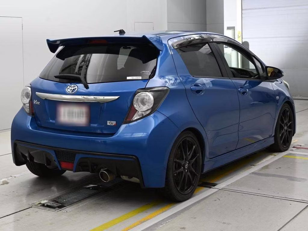 TOYOTA VITZ
