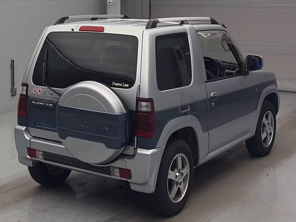 MITSUBISHI PAJERO MINI