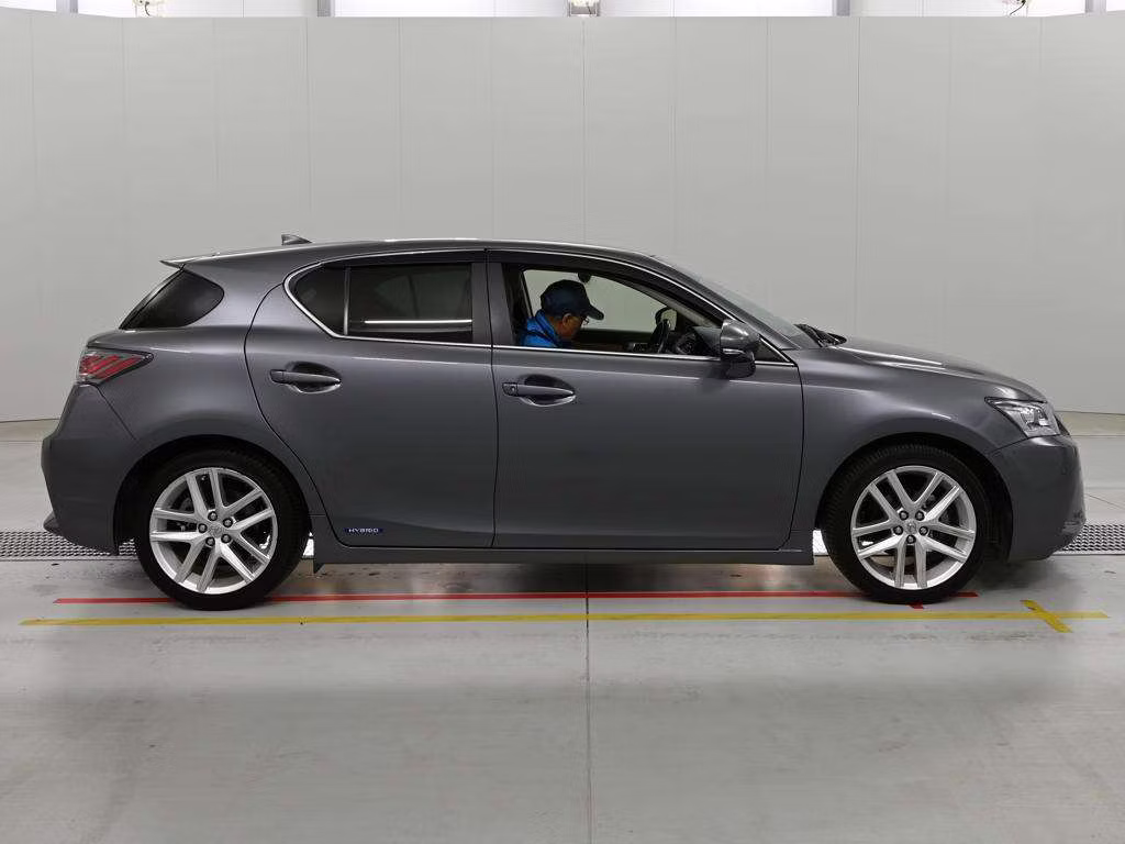 LEXUS CT200H