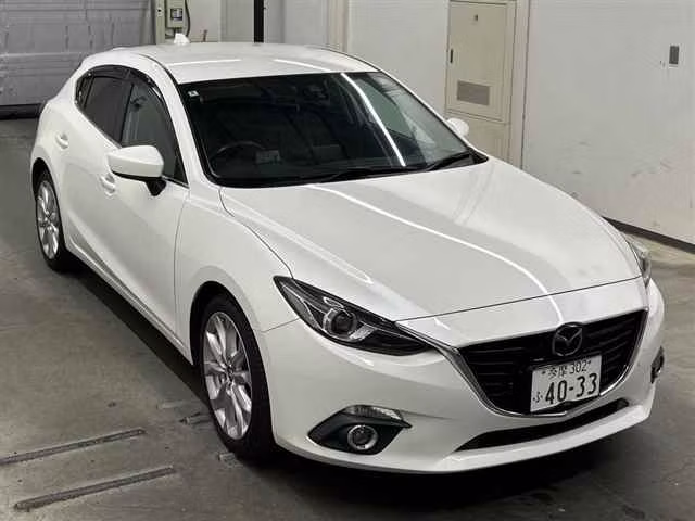 MAZDA AXELA