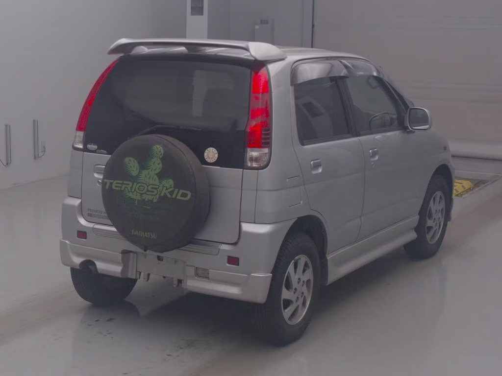 DAIHATSU TERIOS KID