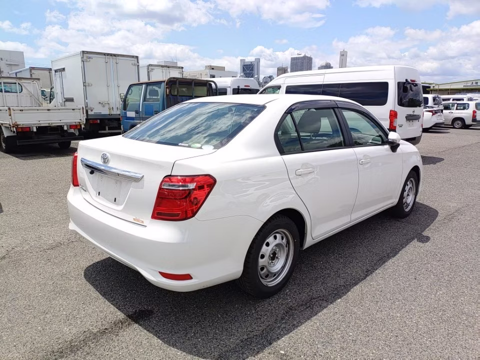 TOYOTA COROLLA AXIO