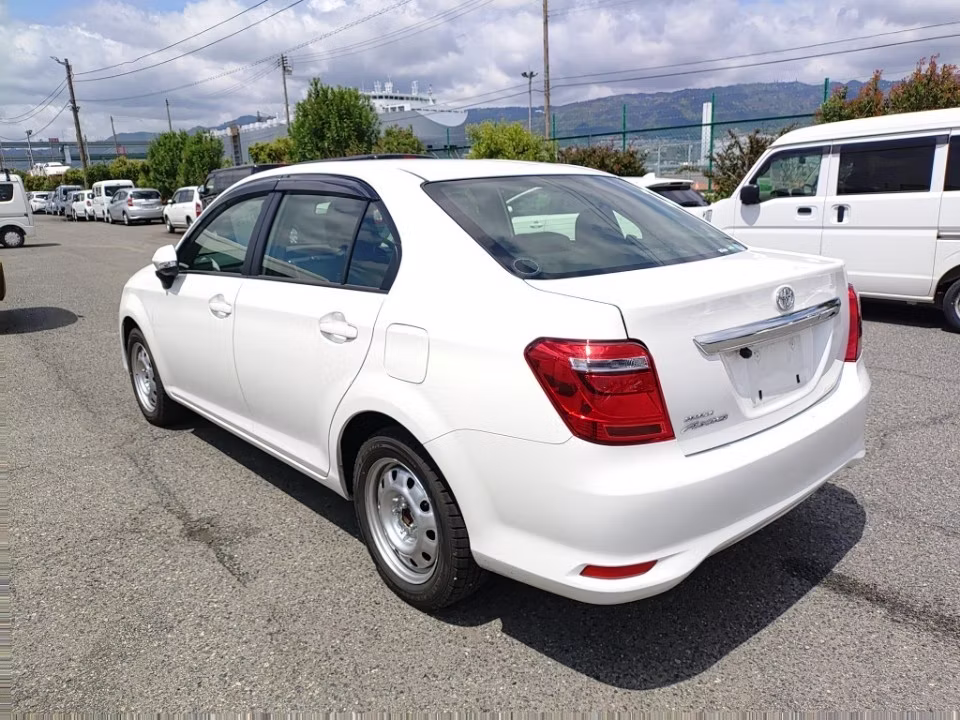 TOYOTA COROLLA AXIO