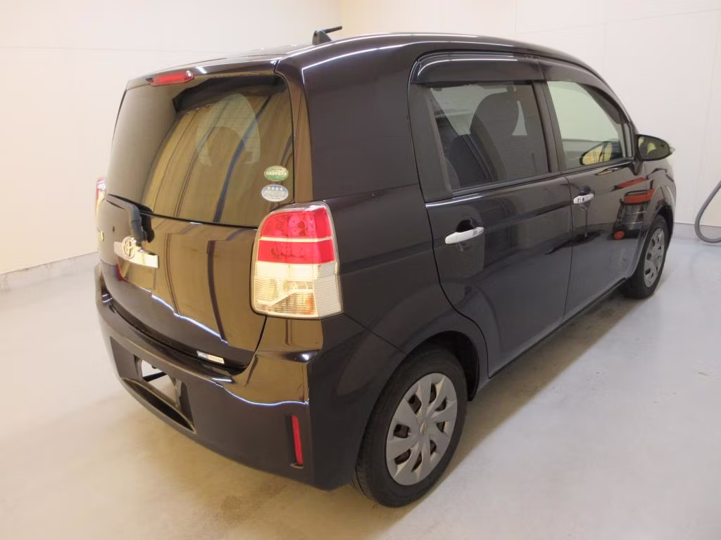 TOYOTA SPADE