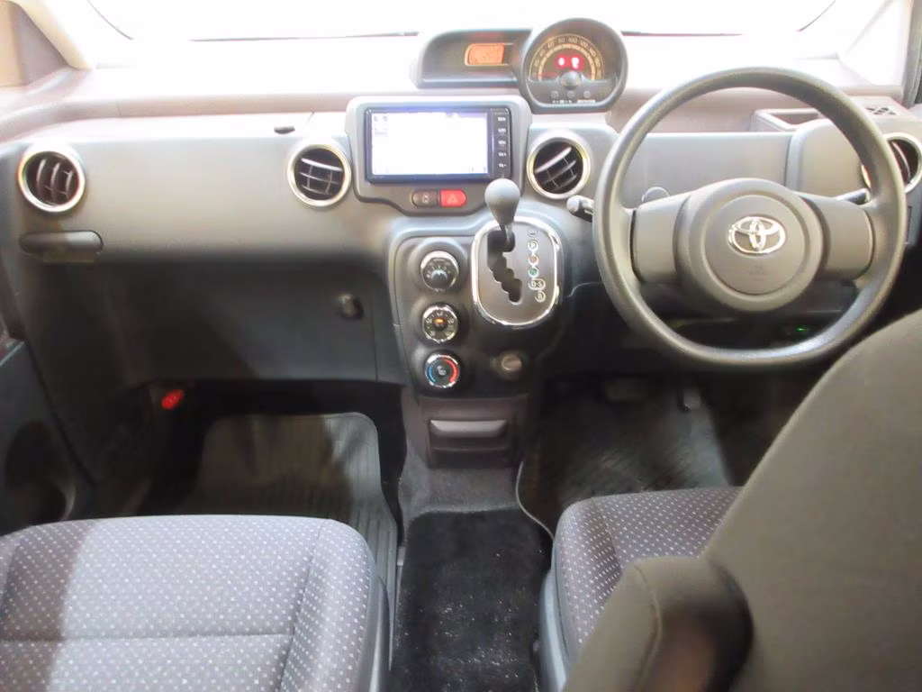 TOYOTA SPADE