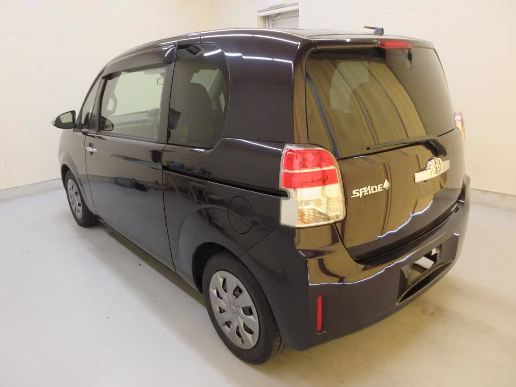 TOYOTA SPADE