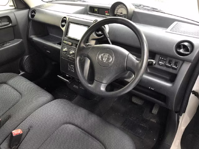 TOYOTA BB