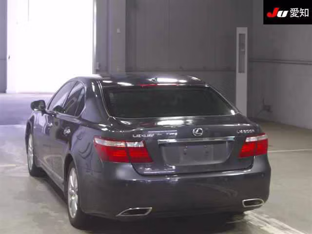 LEXUS LS600H