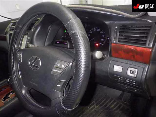 LEXUS LS600H