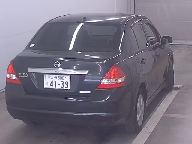 NISSAN TIIDA LATIO