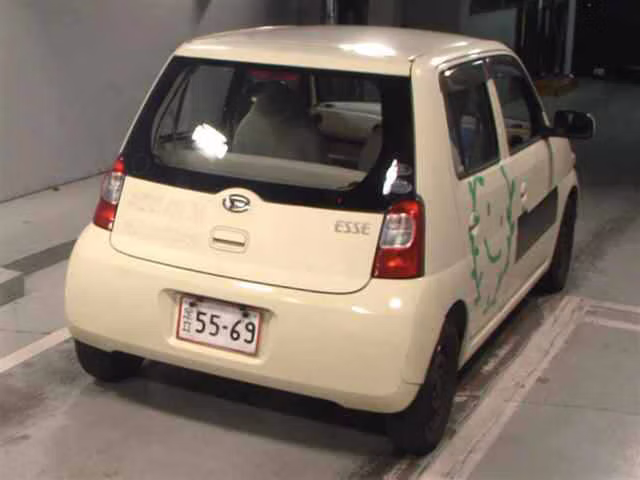 DAIHATSU ESSE