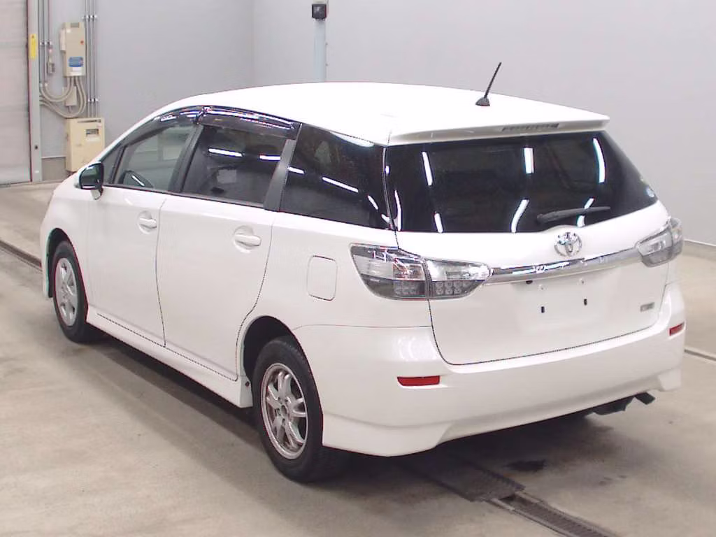TOYOTA WISH