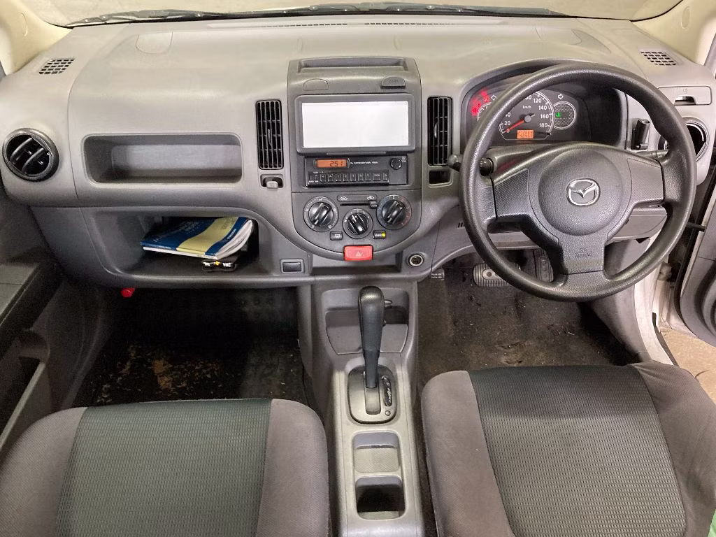 MAZDA FAMILIA