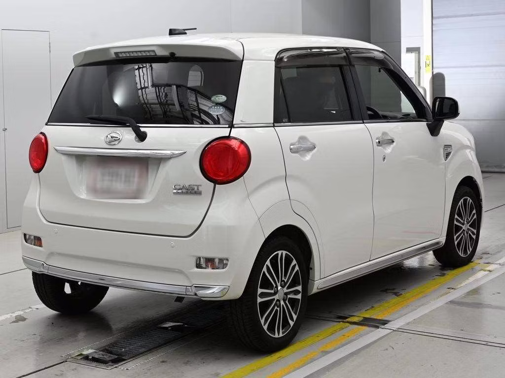 DAIHATSU CAST