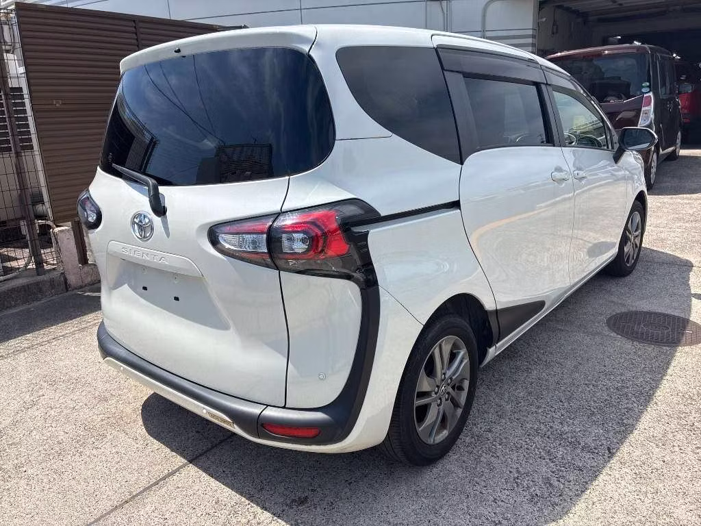 TOYOTA SIENTA