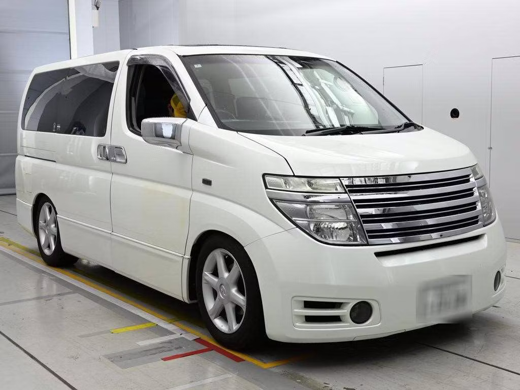 NISSAN ELGRAND