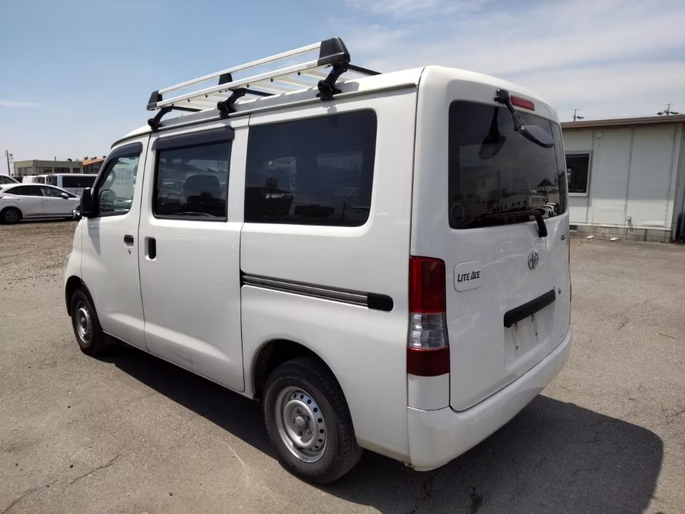TOYOTA LITE ACE