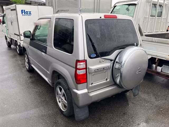 MITSUBISHI PAJERO MINI