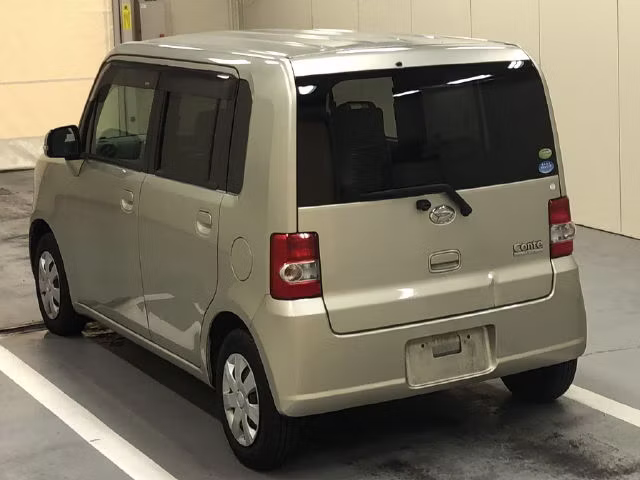 DAIHATSU MOVE CONTE