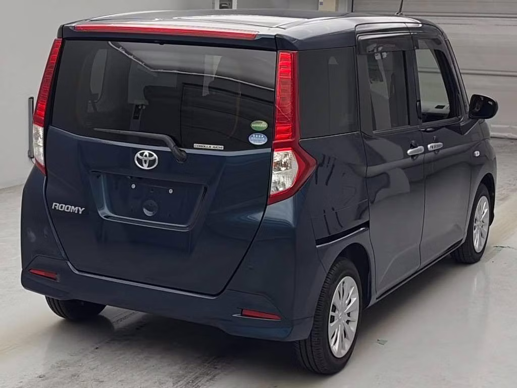 TOYOTA ROOMY