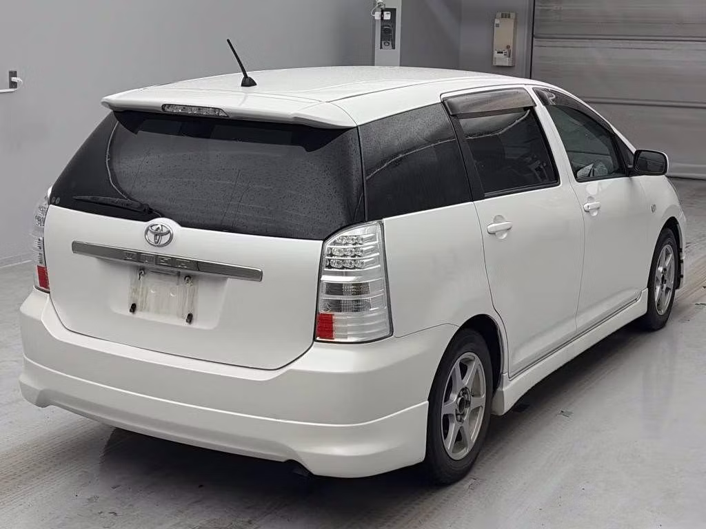 TOYOTA WISH