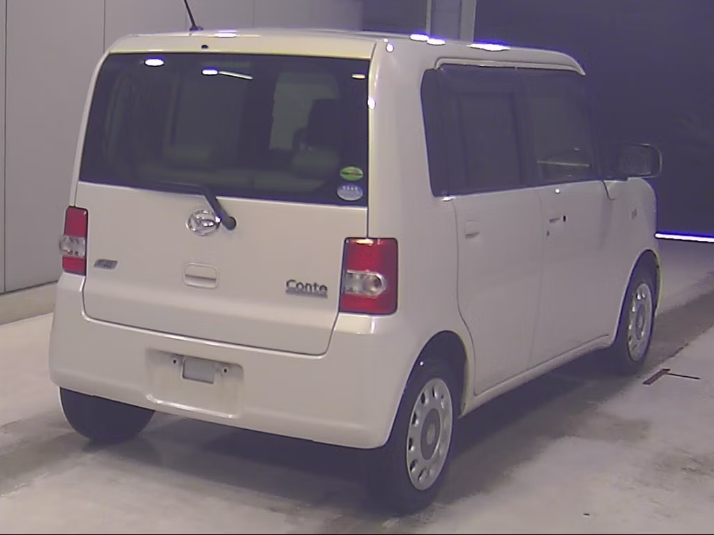 DAIHATSU MOVE CONTE