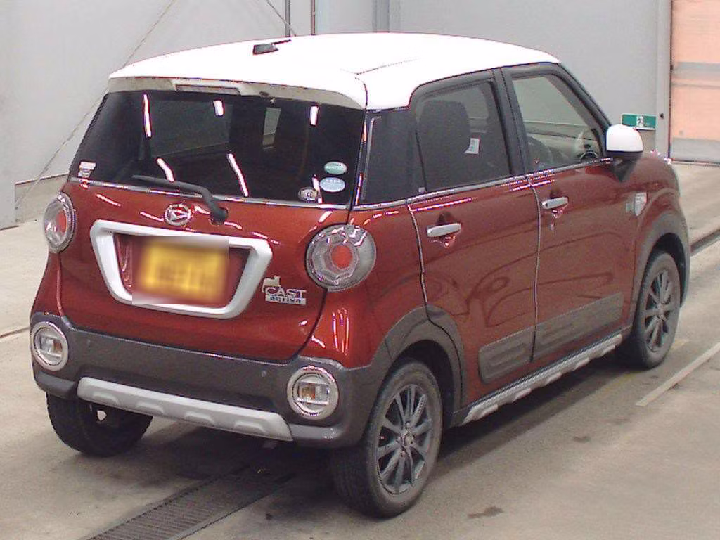 DAIHATSU CAST
