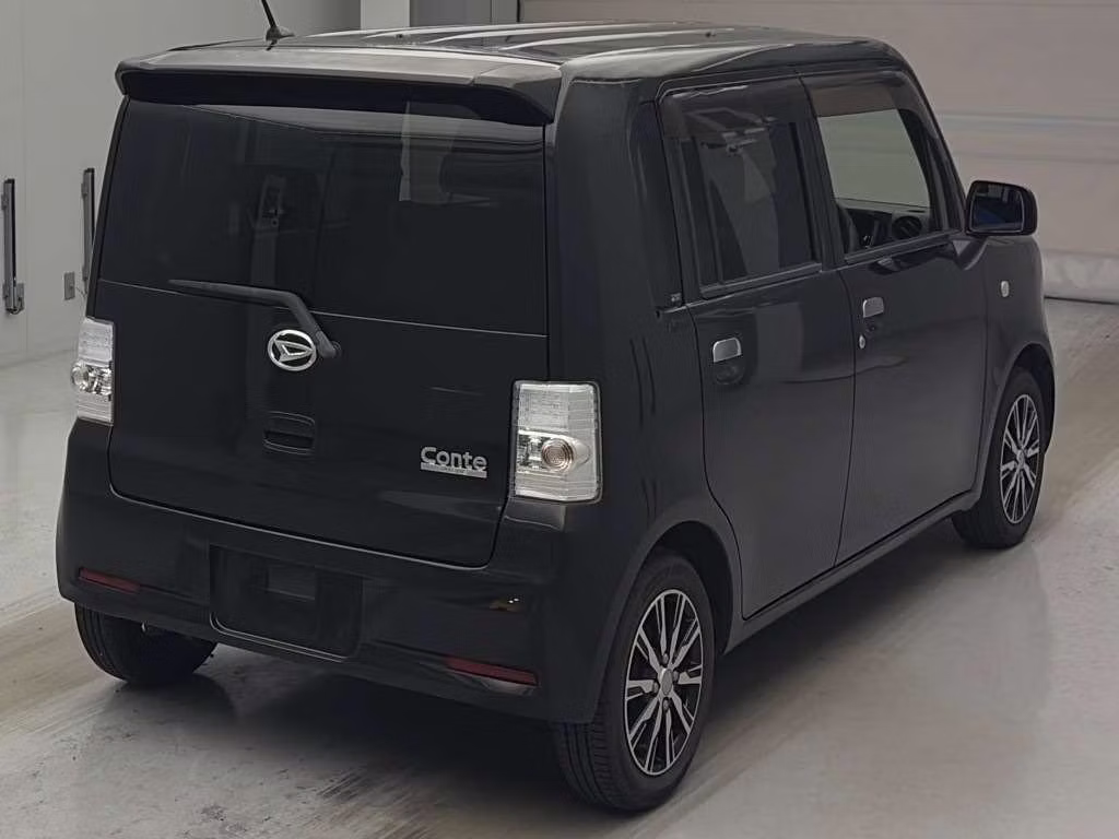 DAIHATSU MOVE CONTE