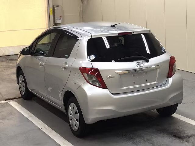 TOYOTA VITZ