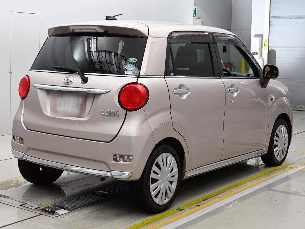 DAIHATSU CAST
