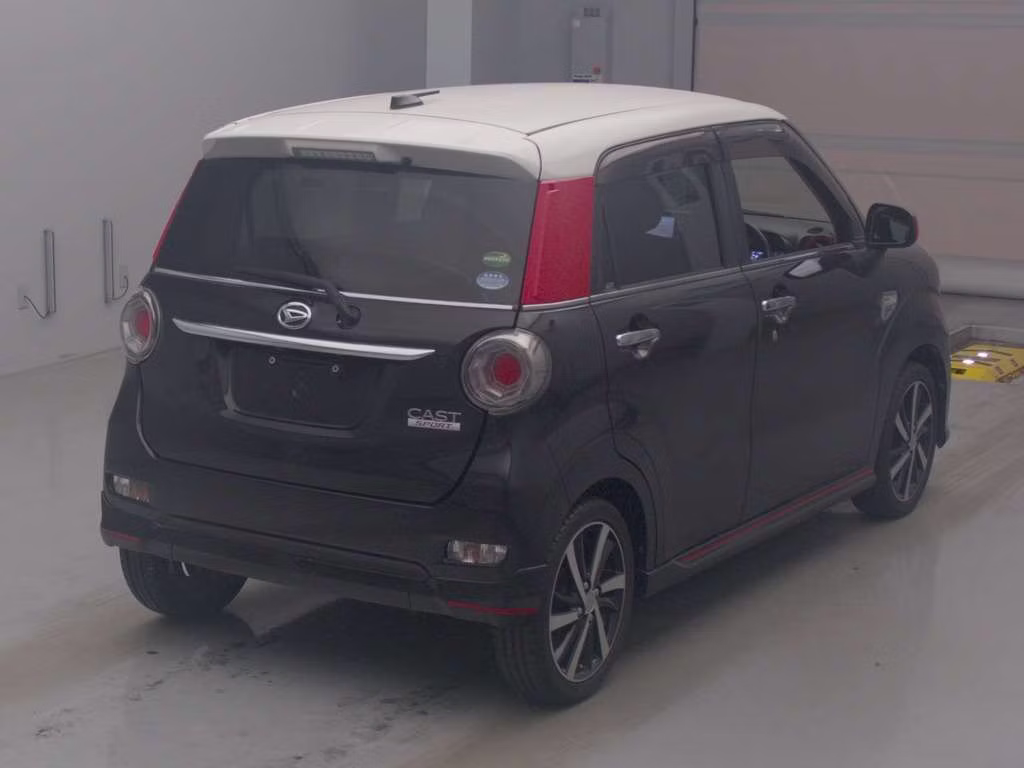 DAIHATSU CAST