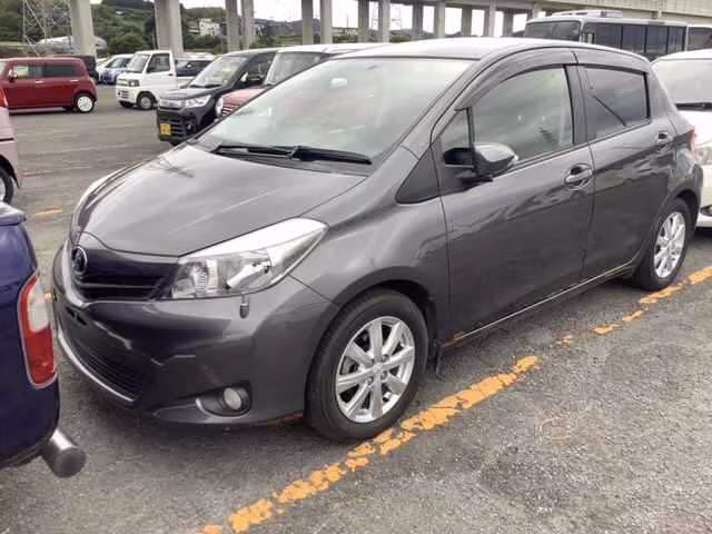 TOYOTA VITZ