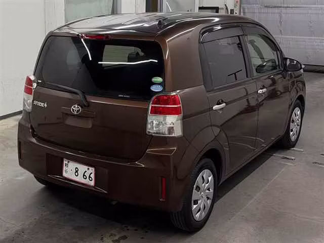 TOYOTA SPADE