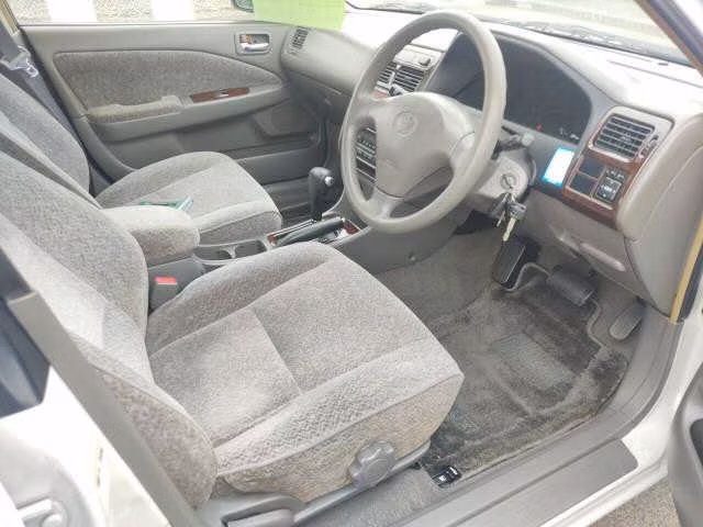 TOYOTA CORONA PREMIO