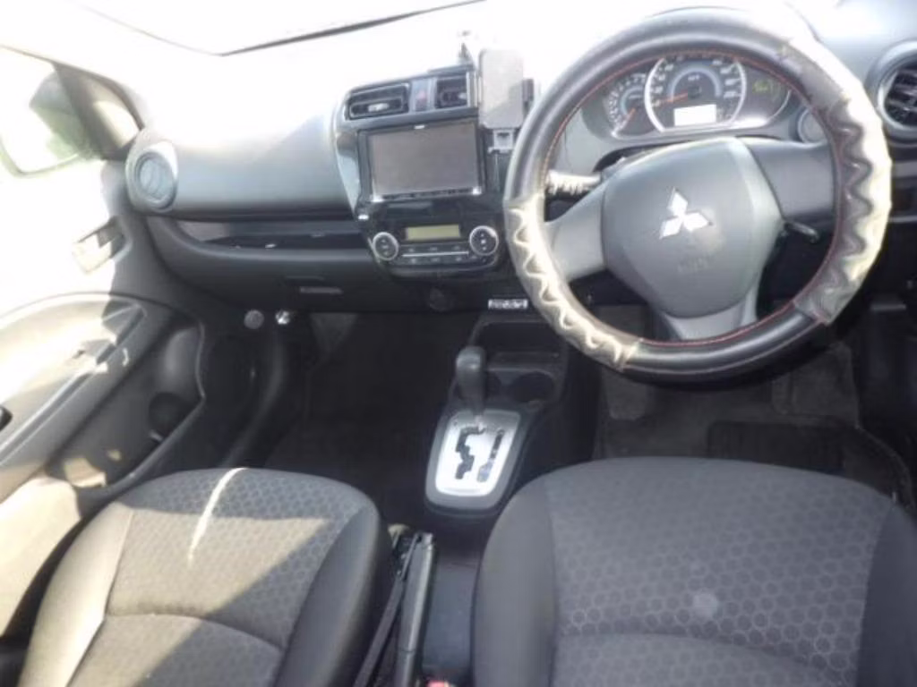 MITSUBISHI MIRAGE
