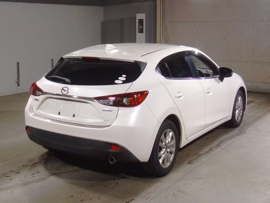 MAZDA AXELA