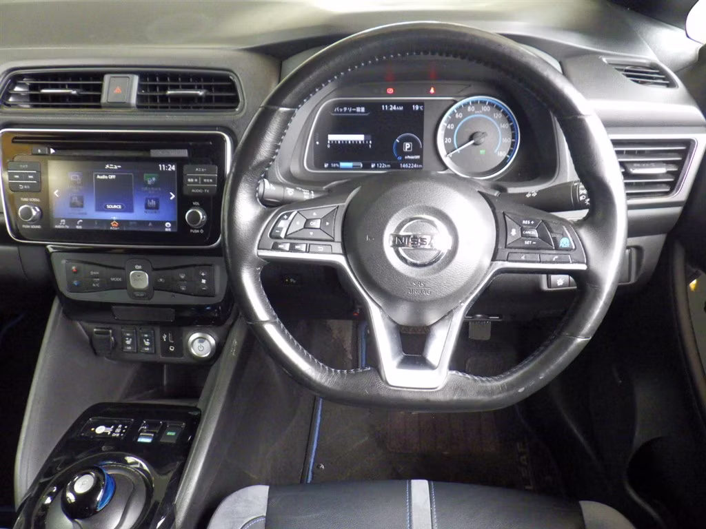 NISSAN LEAF