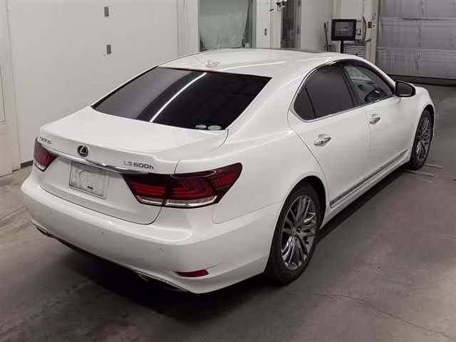 LEXUS LS600H