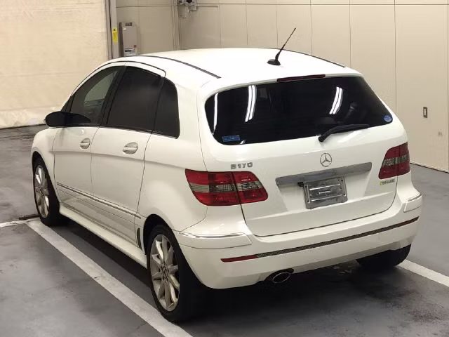MERCEDES-BENZ B-CLASS