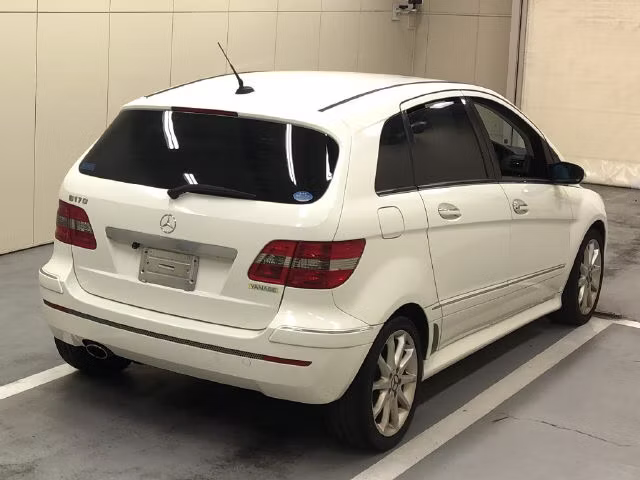 MERCEDES-BENZ B-CLASS
