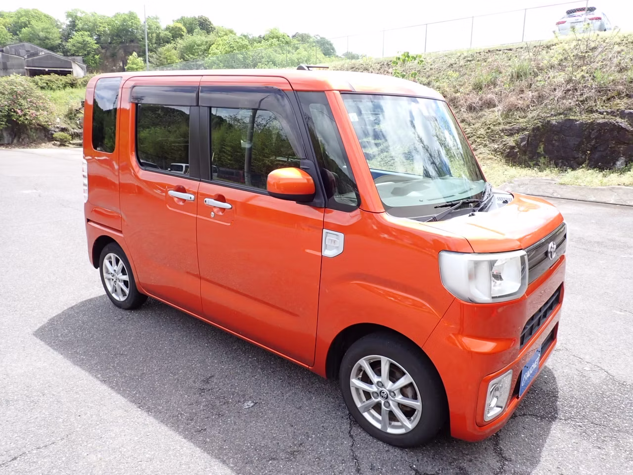 TOYOTA PIXIS MEGA