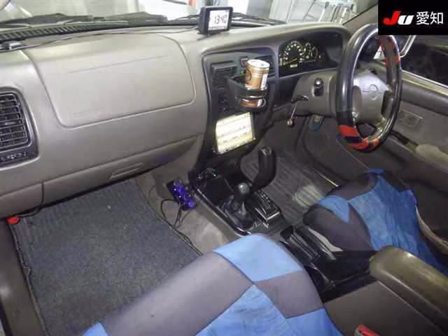 TOYOTA HILUX SURF