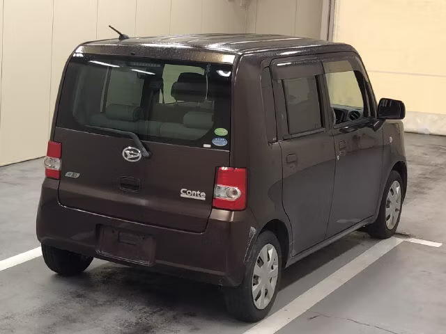 DAIHATSU MOVE CONTE