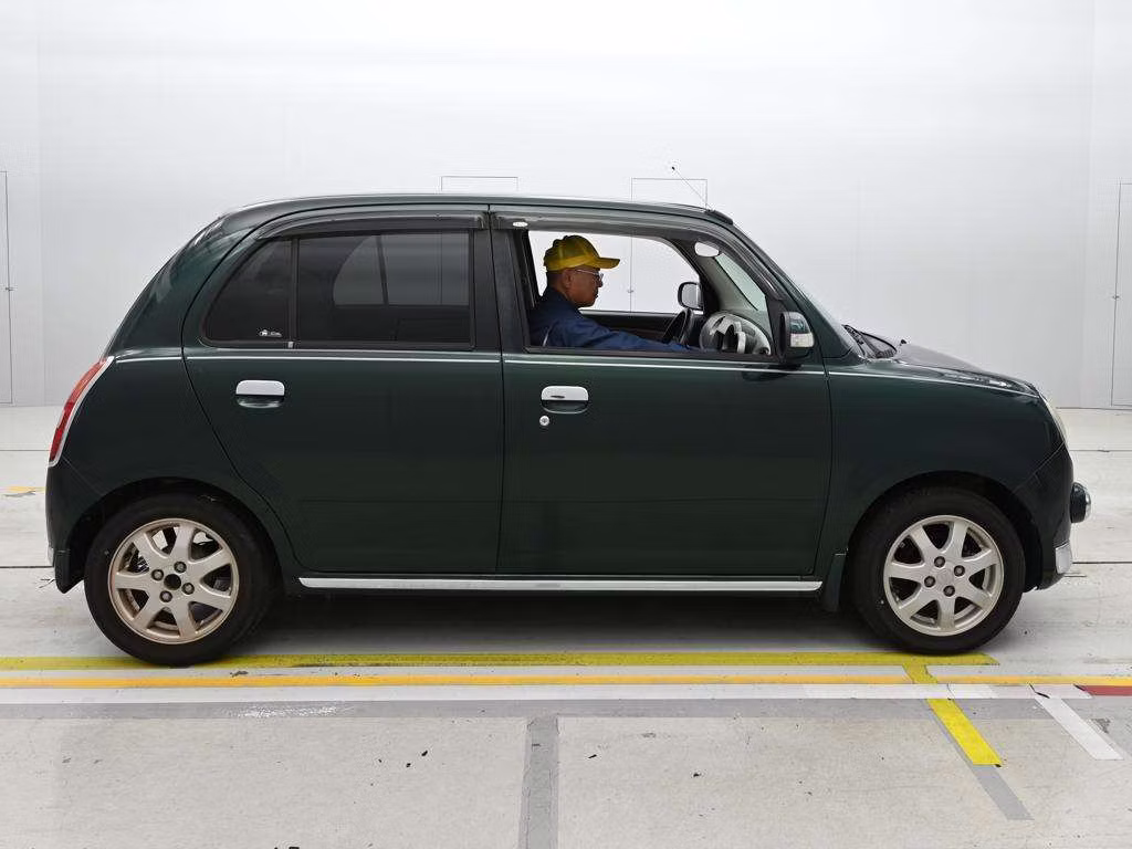 DAIHATSU MIRA GINO