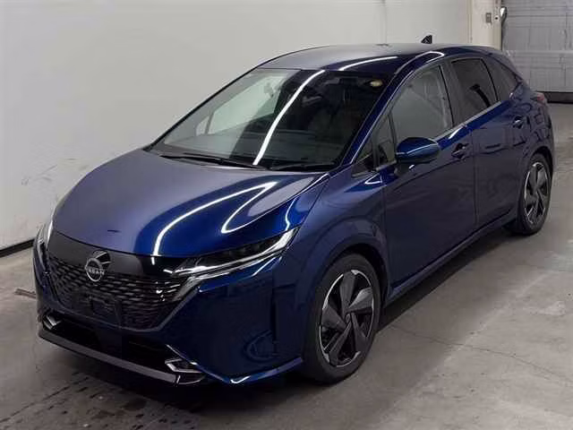 NISSAN AURA