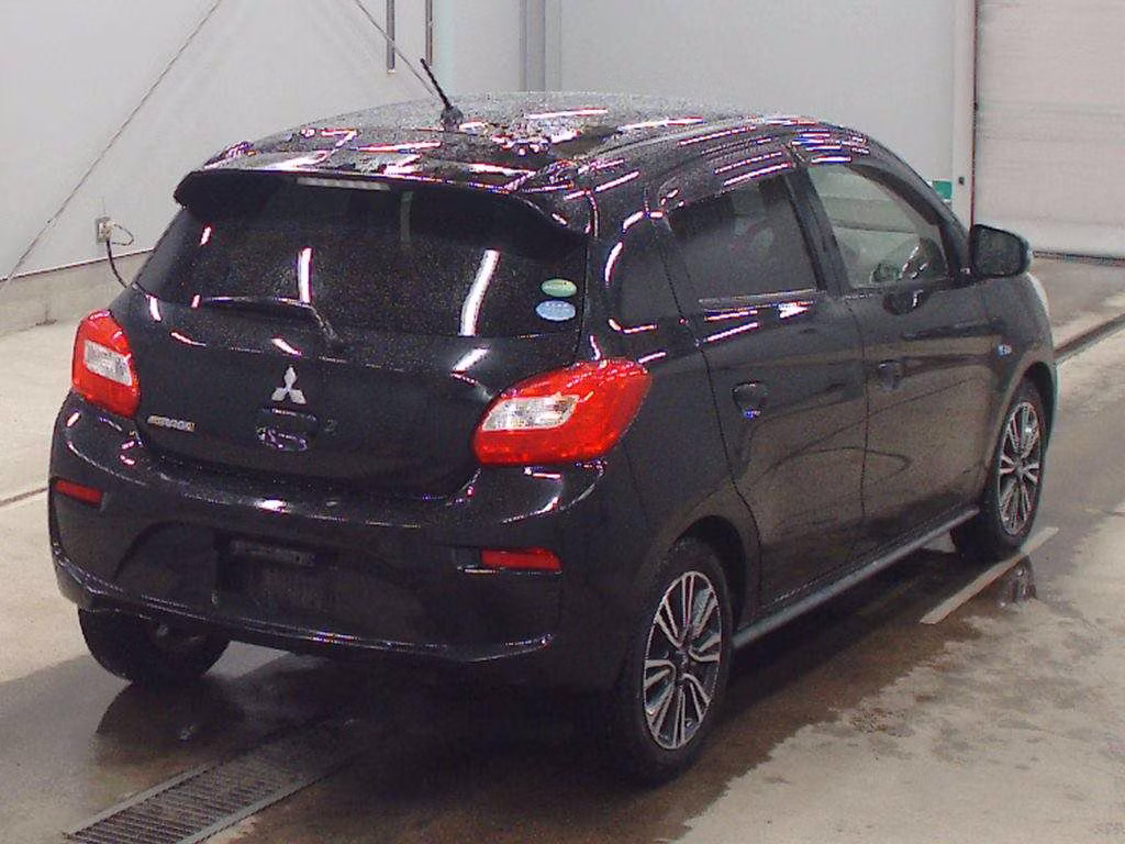 MITSUBISHI MIRAGE